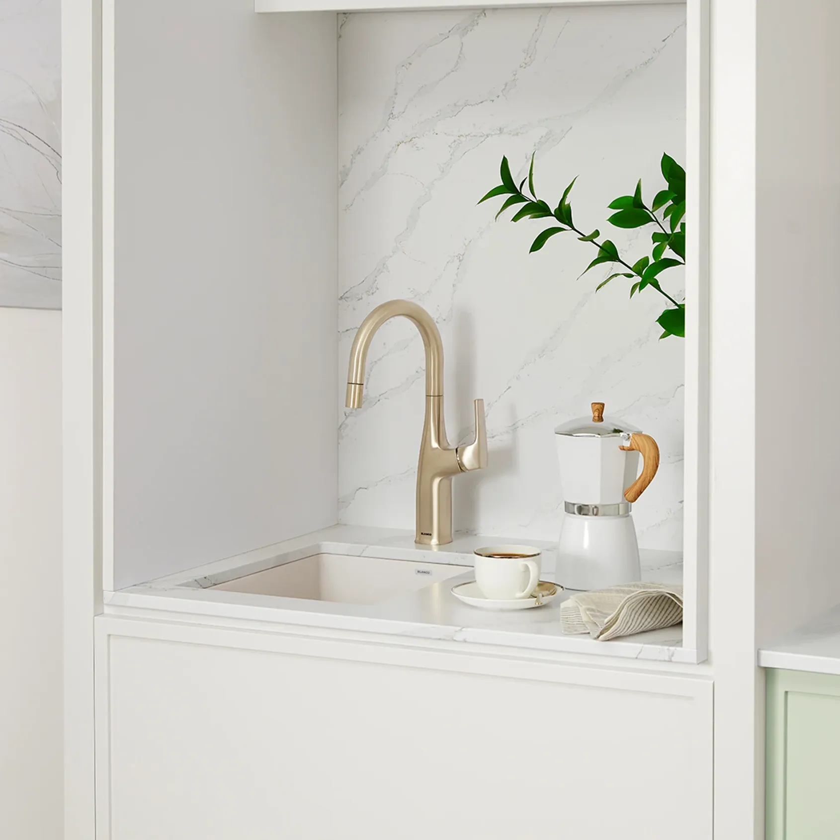 Blanco Rivana Pull-Down Bar Faucet, Satin Gold, 1.5 GPM, Brass, 442986