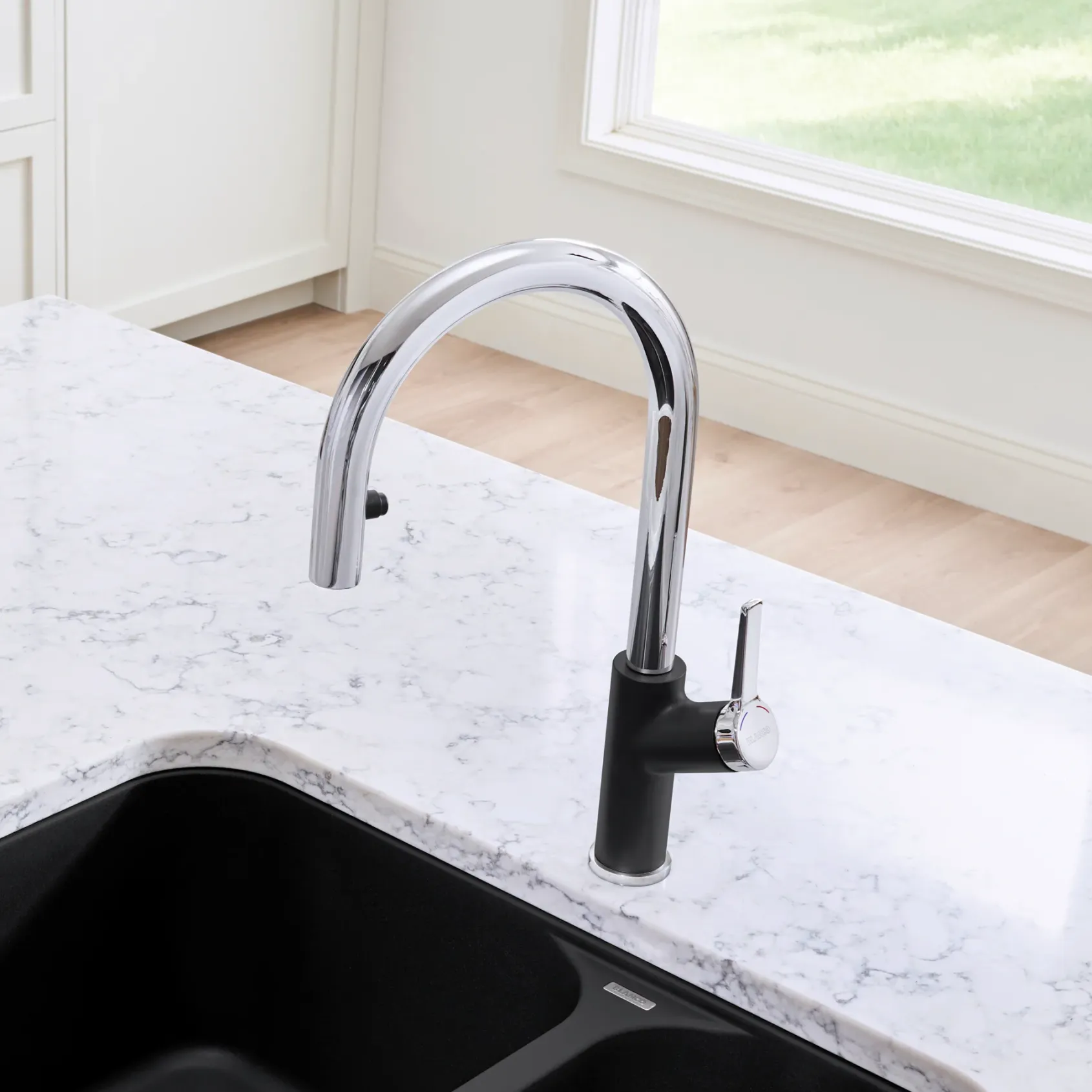 Blanco Urbena 1.5 GPM Brass Kitchen Faucet, Pull-Down, Anthracite/Chrome, 526392