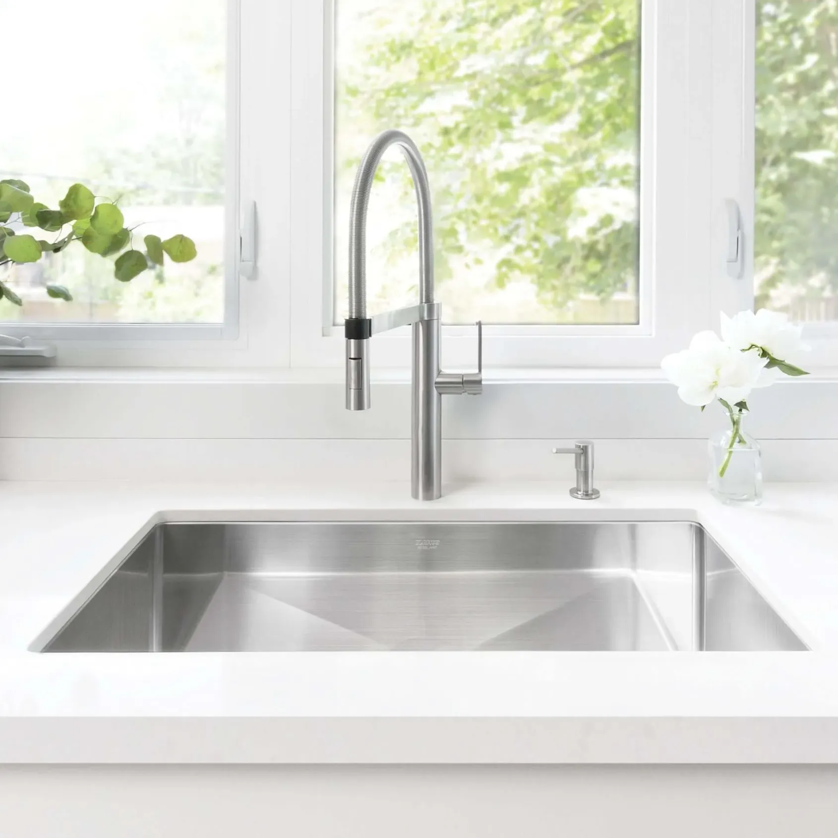 Blanco Precision 32" Undermount Stainless Steel Kitchen Sink, 18 Gauge, Satin Polish, 515823
