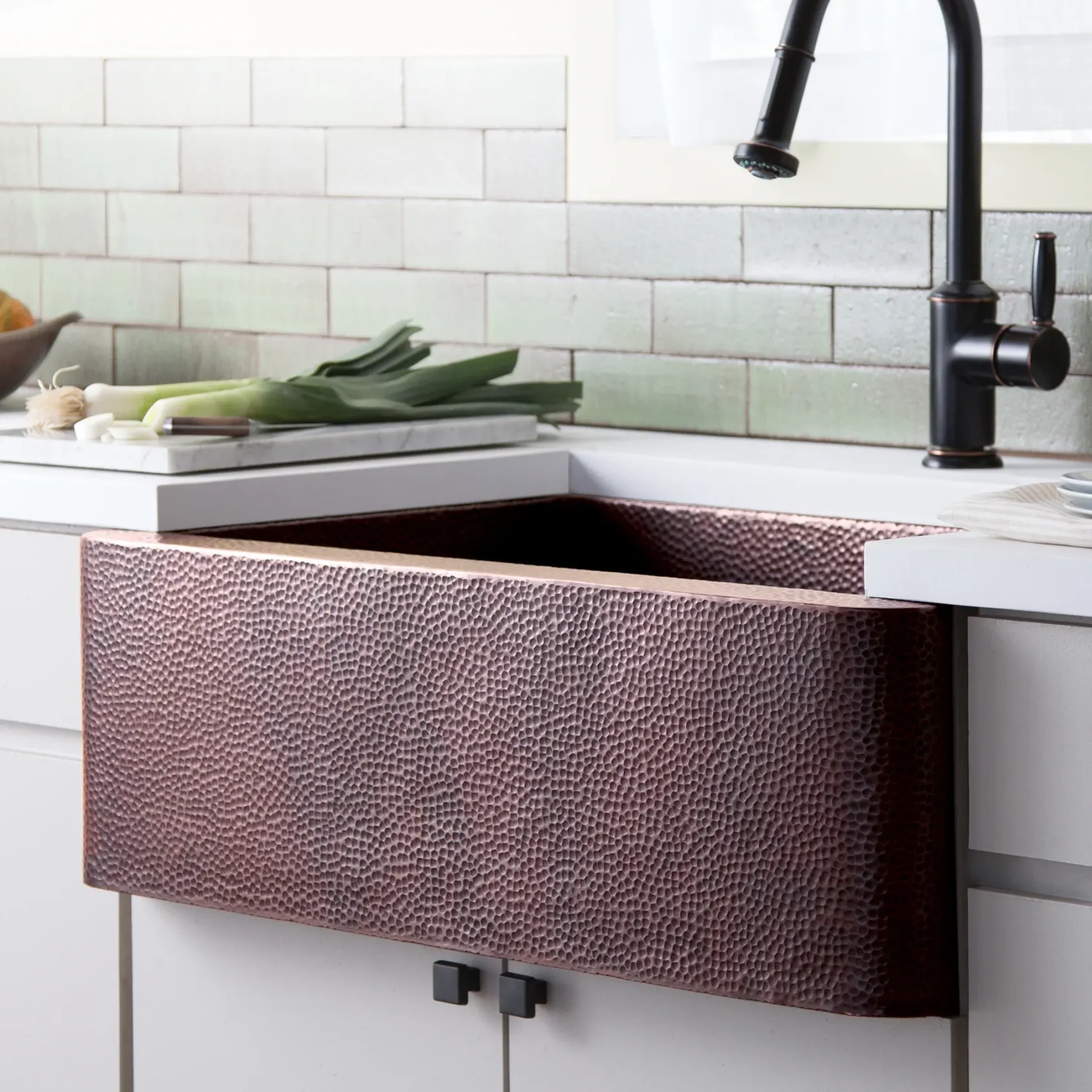 Native Trails 30" Copper Farmhouse Sink, Antique Copper, CPK294