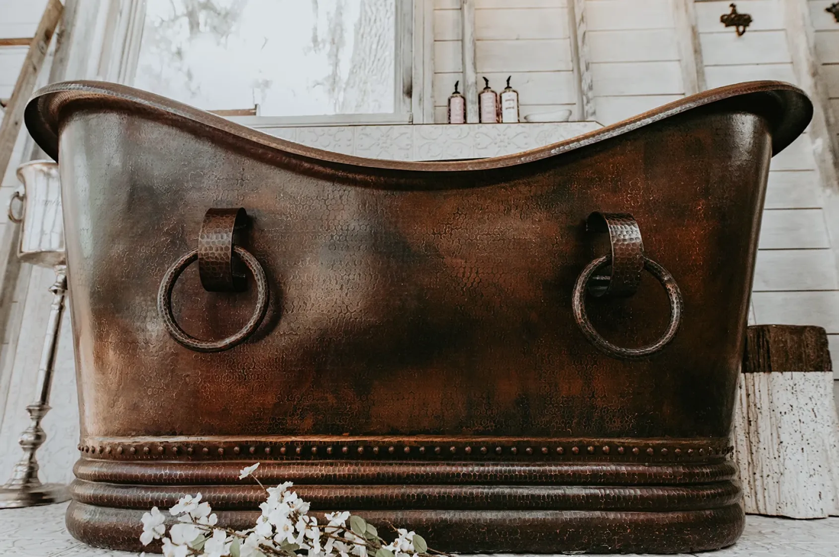 Premier Copper Products 67" Hammered Copper Double Slipper Bathtub With Rings, BTDR67DB