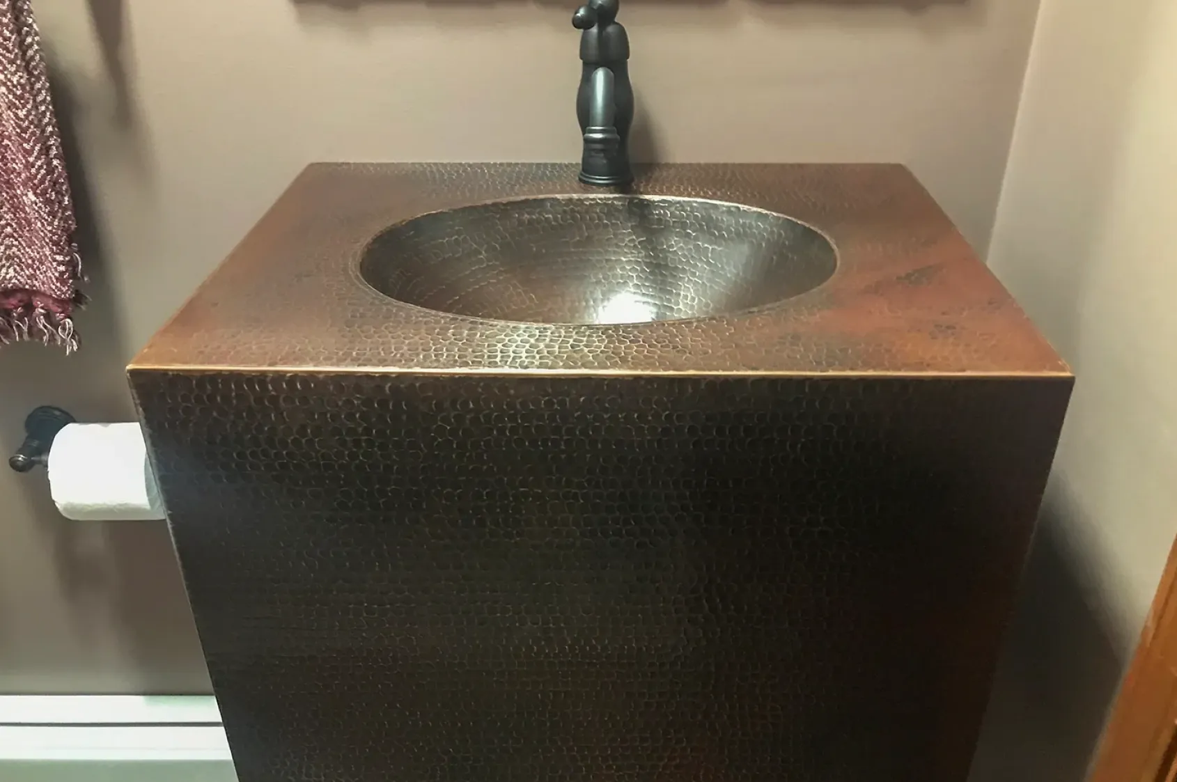 Premier Copper Products 24" Hammered Copper Wall Mount Bathroom Vanity with Sink, Single Faucet Hole, 17 Gauge, Oil Rubbed Bronze, VADB24181