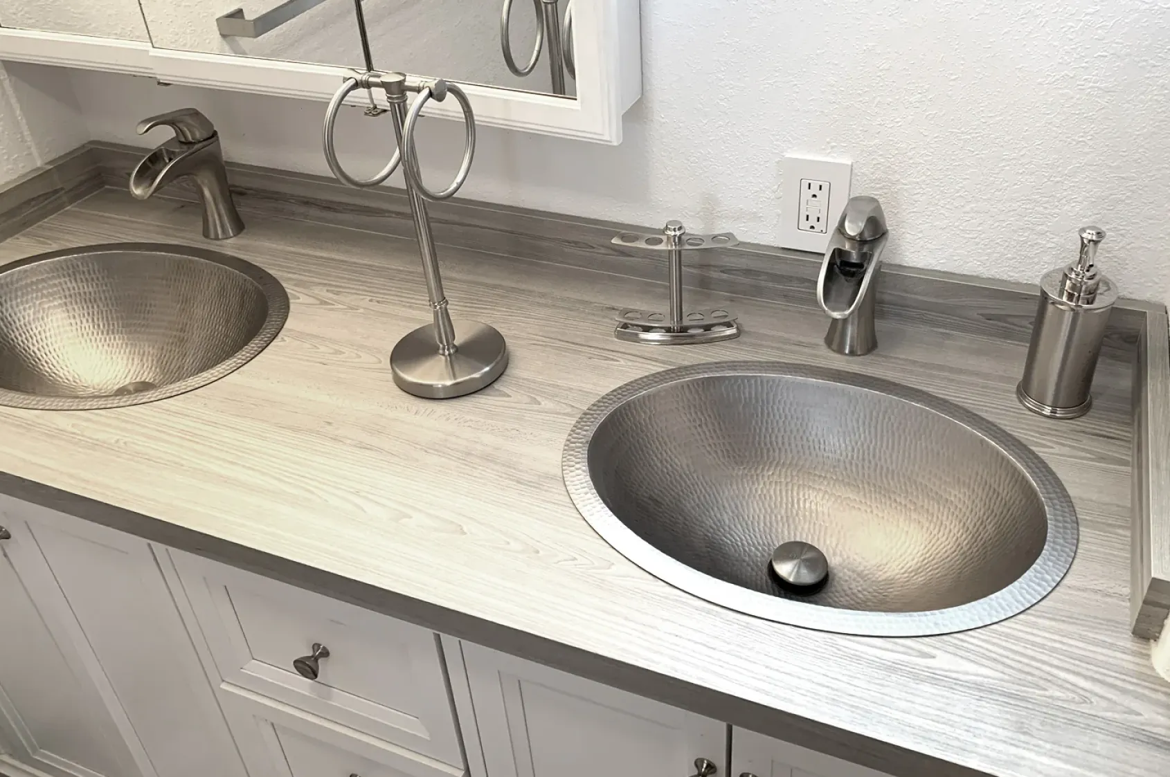 Premier Copper Products 19" Oval Copper Bathroom Sink, Nickel, LO19FEN