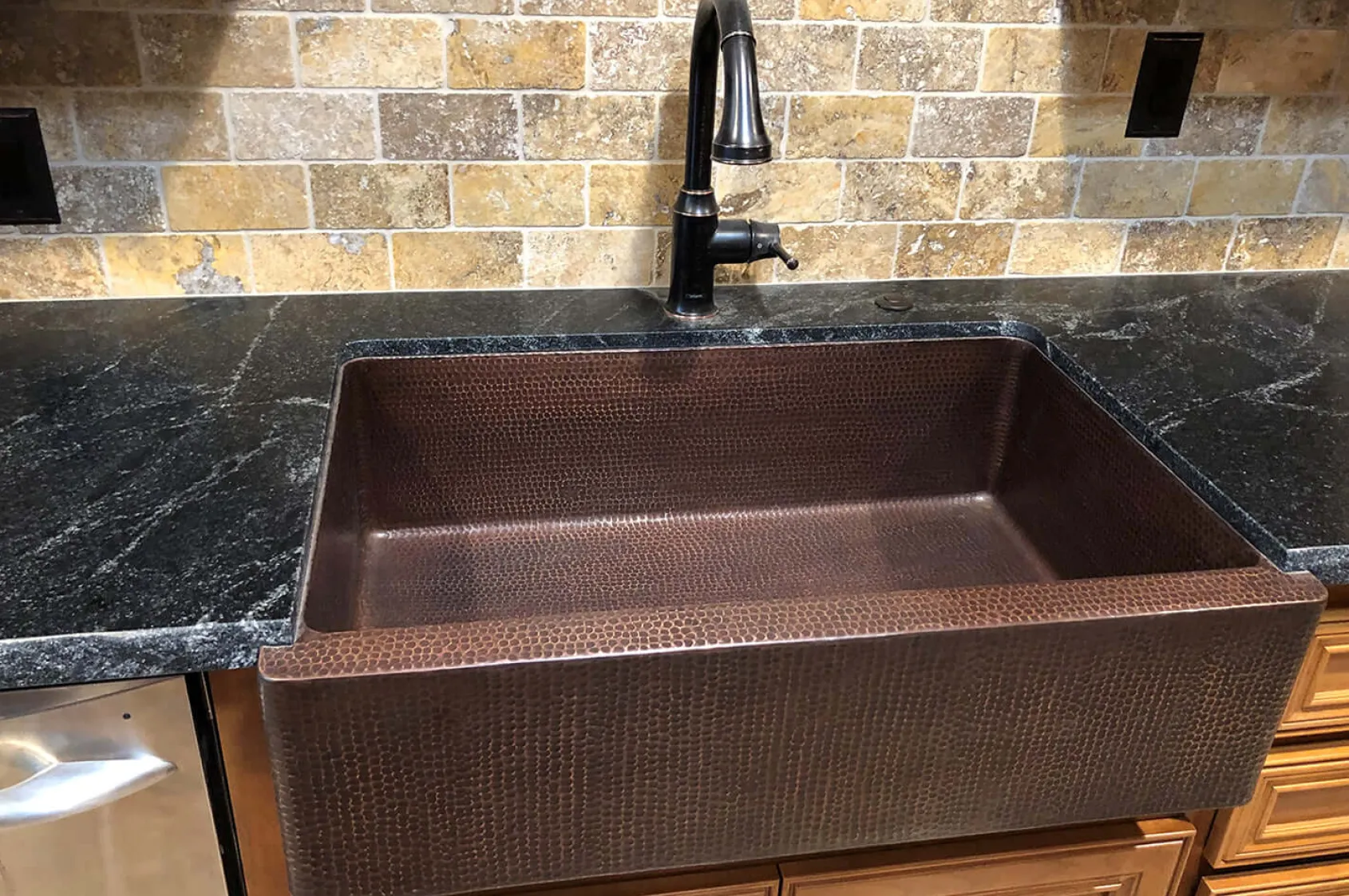Premier Copper Products 33" Copper Farmhouse Sink, Oil Rubbed Bronze, KASDB33229