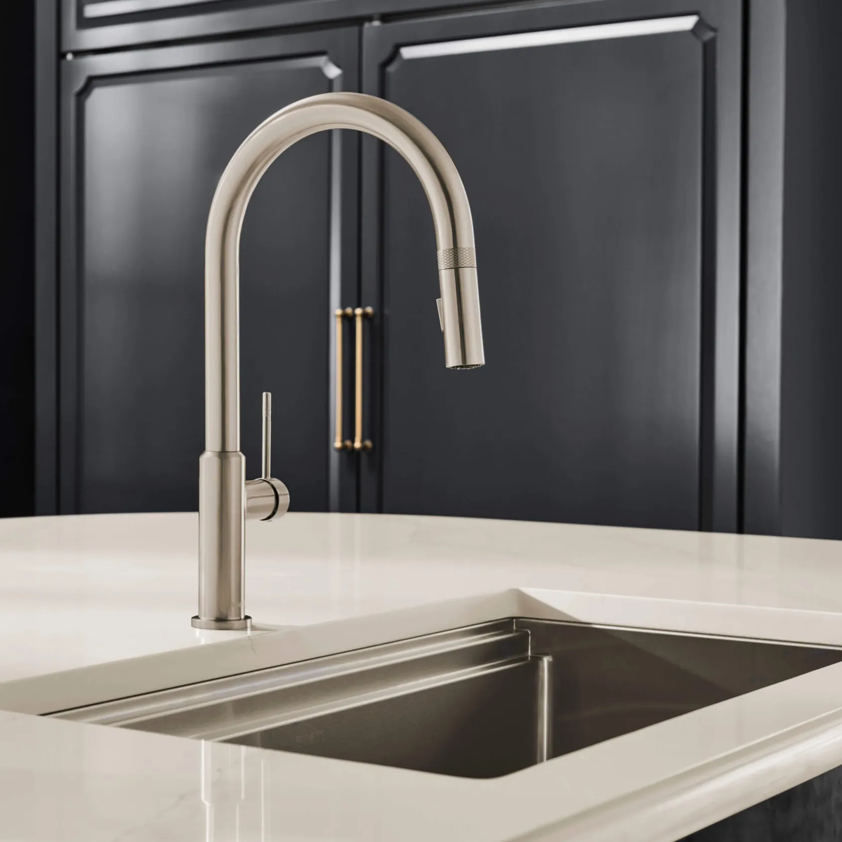 Ruvati Vestia Pull Down Kitchen Faucet, Stainless Steel, Single Lever, RVF1237BN