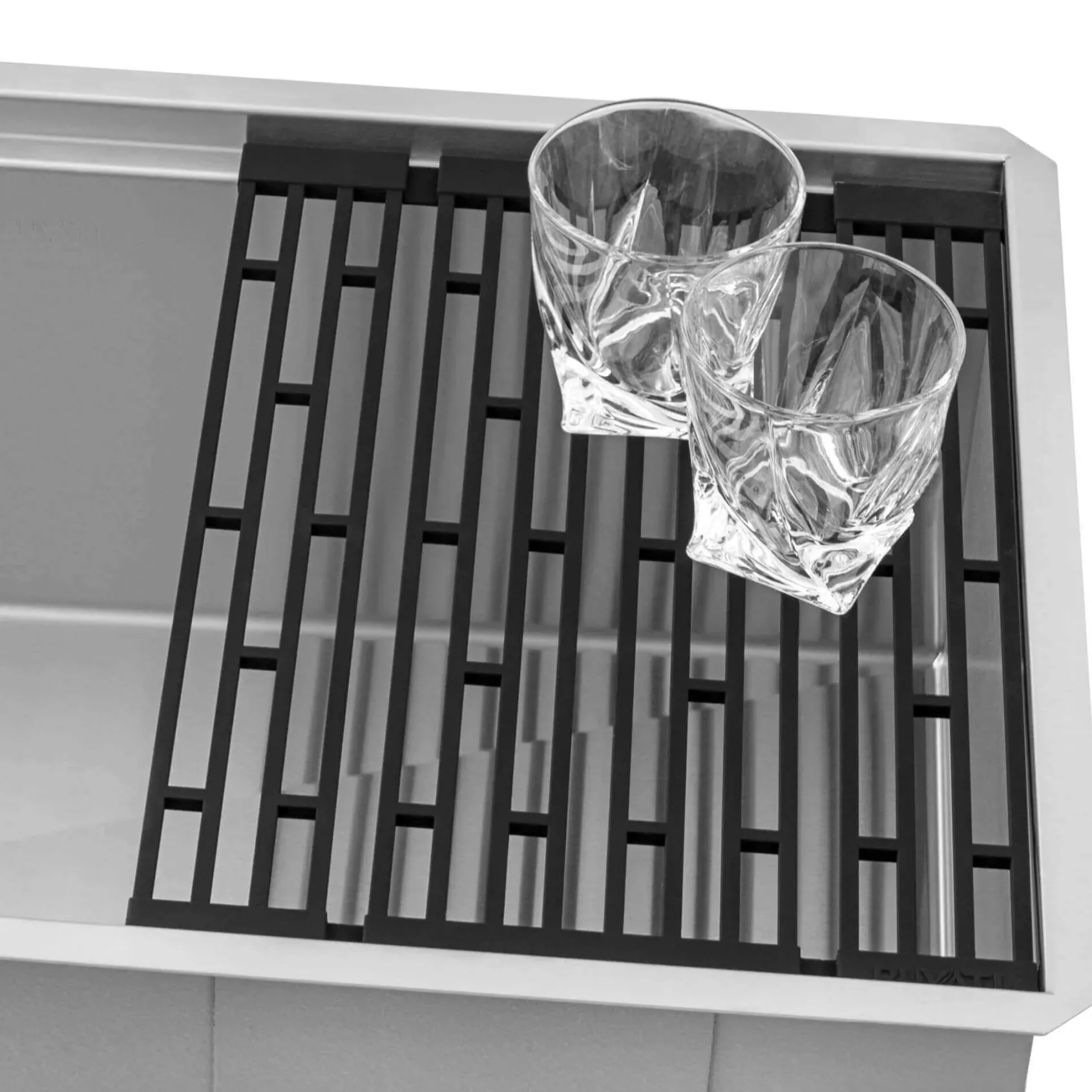 Ruvati Veniso Nova 33" Slope Bottom Offset Drain Undermount Stainless Steel Workstation Kitchen Sink, 16 Gauge, RVH8597